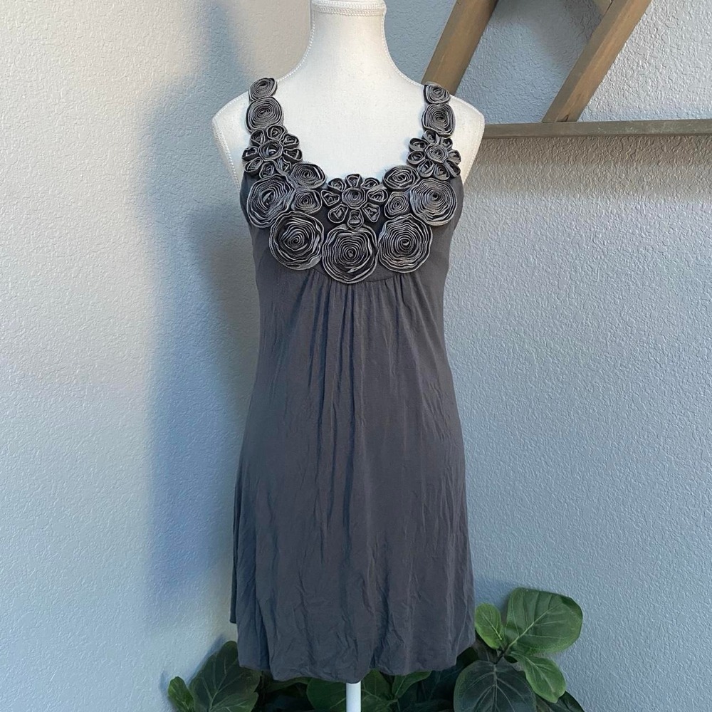 GREY MINI DRESS 3D FLORAL APPLIQUE SLEEVELESS Y2K DARK COQUETTE COTTAGE GRUNGE